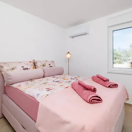 Schmidt Mali Apartmán *