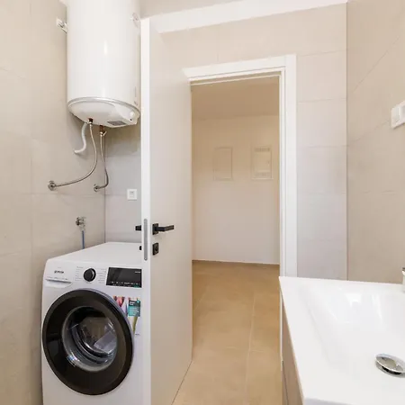 Schmidt Mali * Dramalj