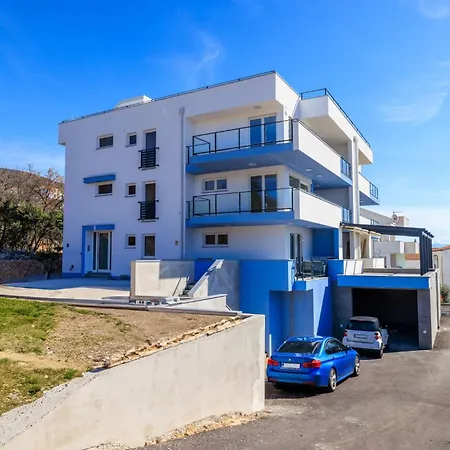 Schmidt Mali Apartment